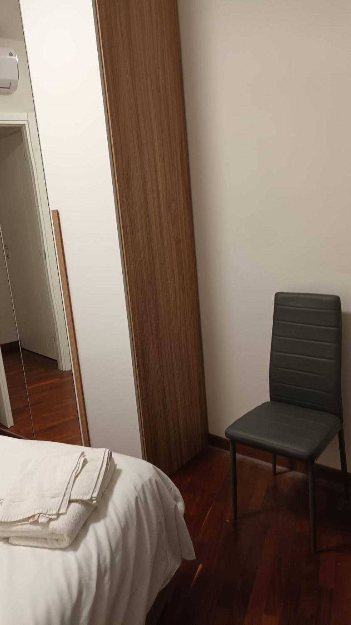 Casa N 1 Con Parcheggio Privato E Colonnina Ricarica Apartment Livorno Luaran gambar