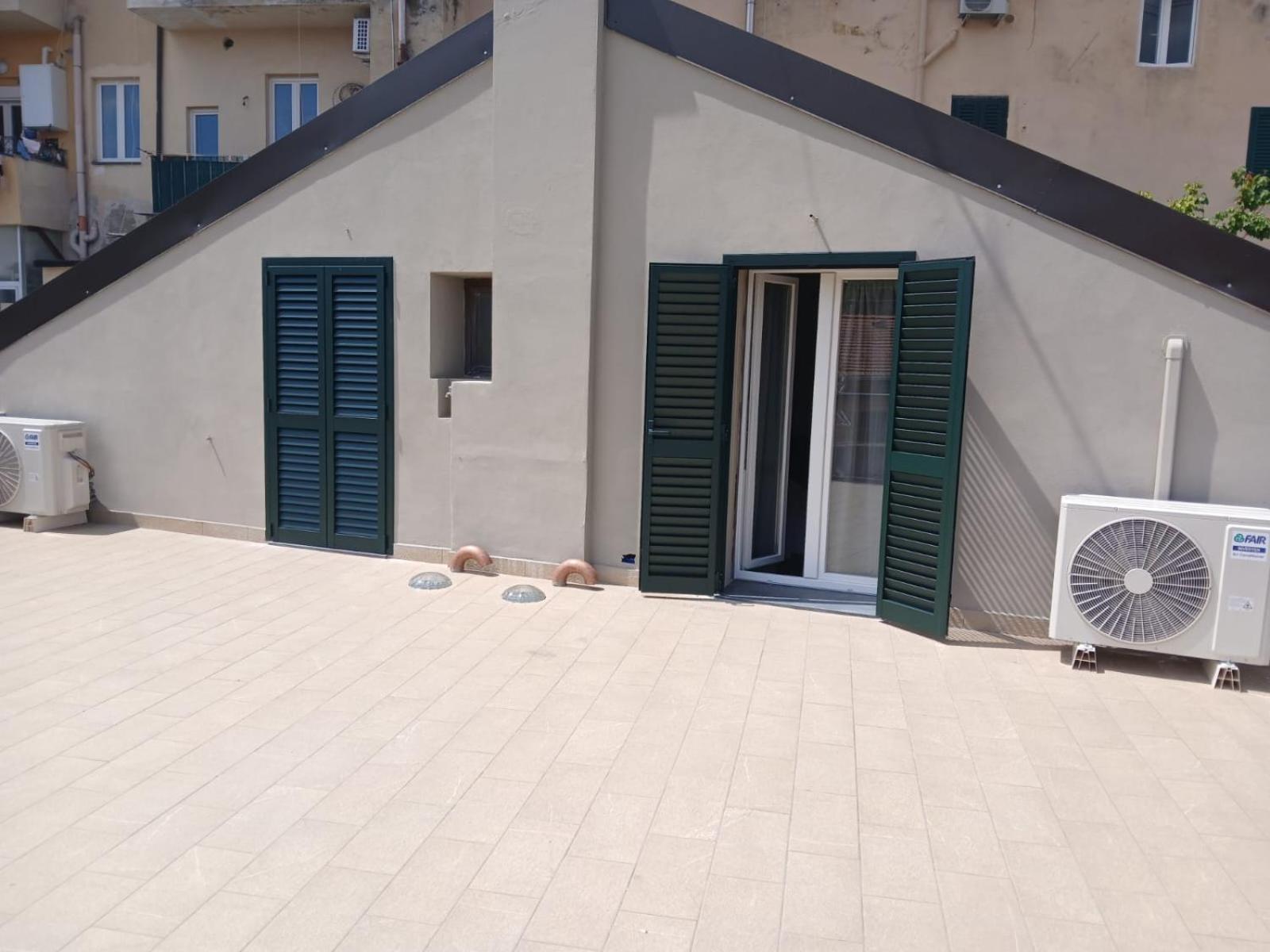 Casa N 1 Con Parcheggio Privato E Colonnina Ricarica Apartment Livorno Luaran gambar